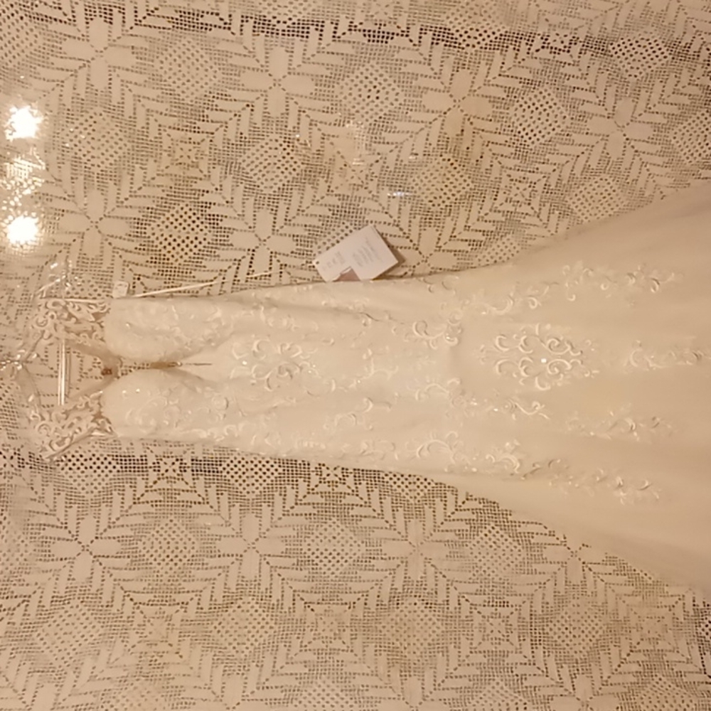Wedding gown